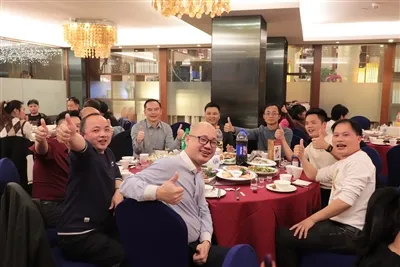 Cena anual de Huazheng Precision 2025 Año Nuevo